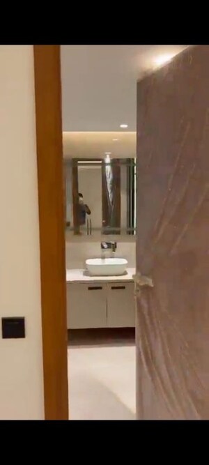 Furnished Amenities in 3 BHK Builder Floor at Greater Kailash ii – for Rent
