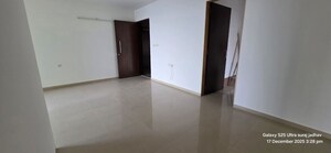 Room in 2 BHK Apartment at Rustomjee Elanza, Malad West – for Rent