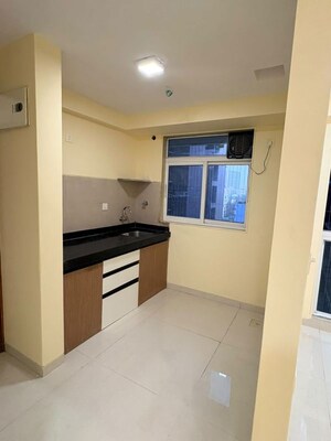 Room in 1 BHK Apartment at A And O Realty Eminente, Dahisar East – for Rent