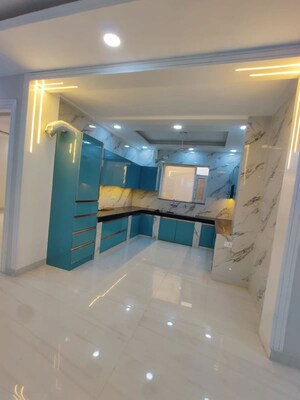 Kitchen in 4 BHK Builder Floor at Sector 43 – for Rent