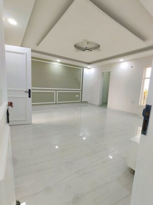 4 BHK Builder Floor For Rent in Sector 43