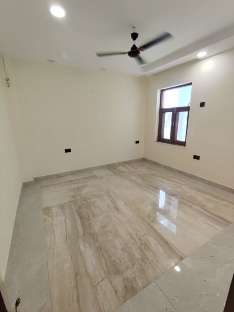 Room, sector 43 4 Bedroom 450 Sq.Ft. Builder Floor In Sector 43 Faridabad 10791656