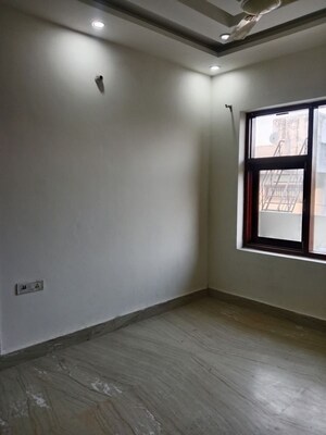 Room in 3 BHK Builder Floor at Baberpur Mandi – for Rent