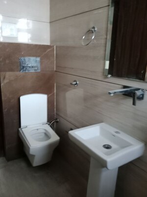 Bathroom in 3 BHK Builder Floor at Baberpur Mandi – for Rent
