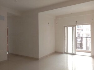 Room in 3 BHK Apartment at Ascon Era, Rajarhat New Town – for Sale