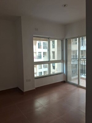 Room in 2 BHK Apartment at Dahisar East – for Sale
