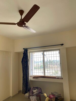 Room in 3.5 BHK Apartment at SiddhiVinayak Vision City, Jambhul – for Sale