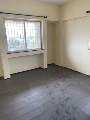 Room in 3.5 BHK Apartment at SiddhiVinayak Vision City, Jambhul – for Sale