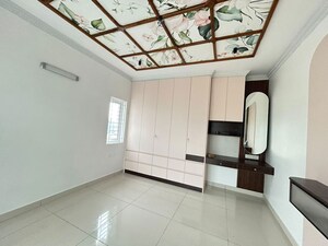Room in 3 BHK Apartment at Prestige Green Gables, Panathur – for Rent