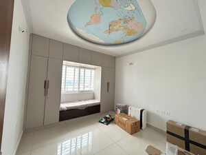 Room in 3 BHK Apartment at Prestige Green Gables, Panathur – for Rent