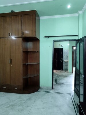 Room in 2 BHK Builder Floor at Sector 47 – for Rent