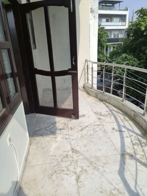 Balcony in 2 BHK Builder Floor at Sector 47 – for Rent