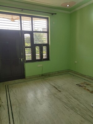 Room in 2 BHK Builder Floor at Sector 47 – for Rent