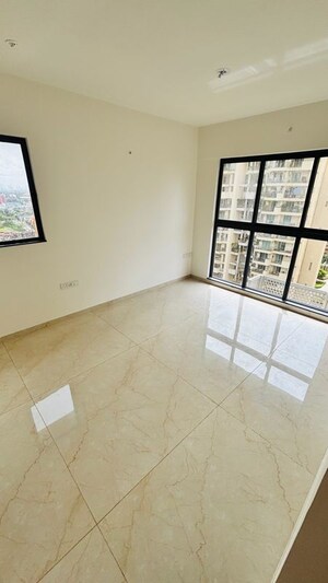 Room in 3 BHK Apartment at Godrej Urban Park, Chandivali – for Rent
