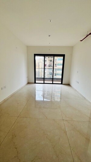 Room in 3 BHK Apartment at Godrej Urban Park, Chandivali – for Rent
