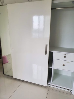 Room in 2 BHK Apartment at Prestige Lakeside Habitat Apartments, Gunjur – for Sale