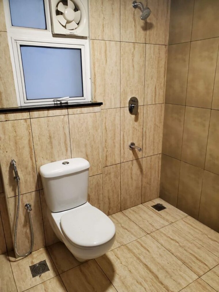 Bathroom, prestige-lakeside-habitat-apartments 2 Bedroom 1216 Sq.Ft. Apartment In Gunjur Bangalore 10791794