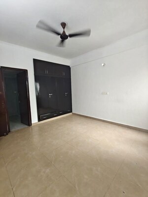 1 BHK Builder Floor For Rent in RWA Apartments Sector 27, Sector 27