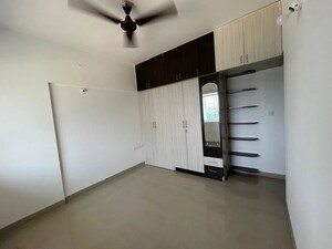 Room in 3 BHK Apartment at RRBC Parasmani Regency, Jayanagar – for Rent