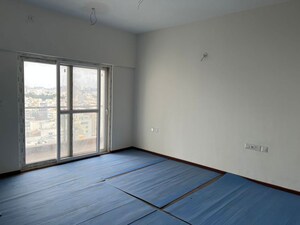 Room in 3 BHK Apartment at RJ Lake Gardenia, Old Madras Road – for Sale
