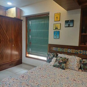 Room in 2 BHK Apartment at Shivaji Park – for Sale