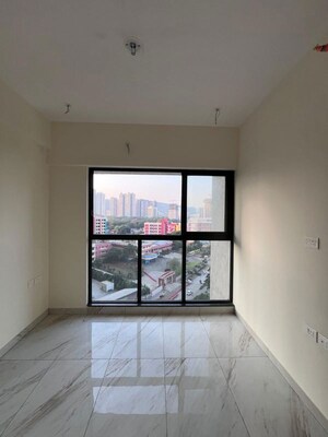 Room in 2 BHK Apartment at Piramal Vaikunth, Balkum Pada – for Sale