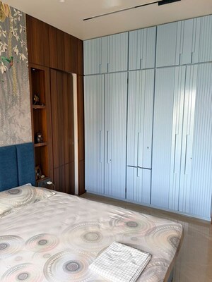 Bedroom in 3 BHK Apartment at Khar West – for Rent