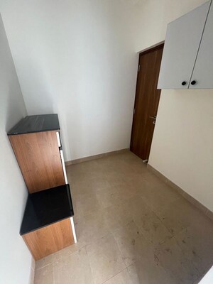 Room in 3 BHK Apartment at Asian Sun City, Kothaguda – for Rent