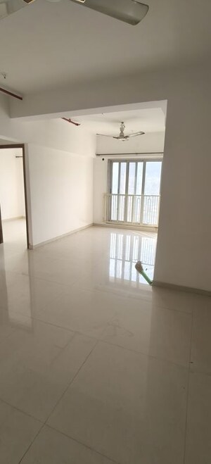 2 BHK Apartment For Rent in Mayfair The View, Vikhroli West