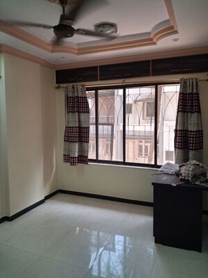 1 BHK Apartment For Rent in Borivali East