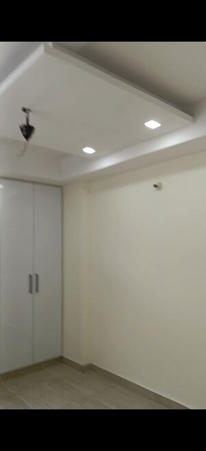Room in 2 BHK Builder Floor at Vasundhara Sector 2b – for Sale