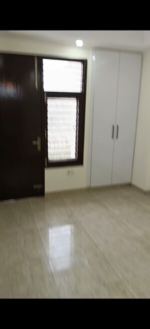 Room in 2 BHK Builder Floor at Vasundhara Sector 2b – for Sale