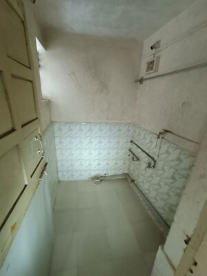 Bathroom in 1 RK Apartment at Pradhikaran – for Rent