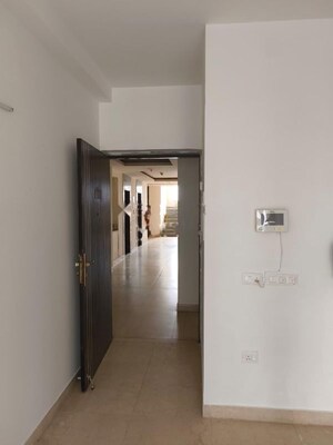  3.5 BHK Apartment at Microtek Greenburg, Sector 86 – for Rent