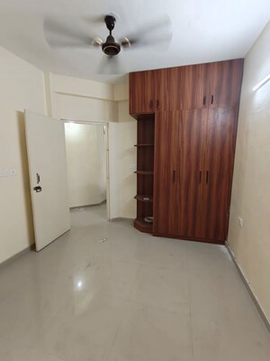 Room in 3 BHK Apartment at Pyramid Infinity, Sector 70 – for Rent