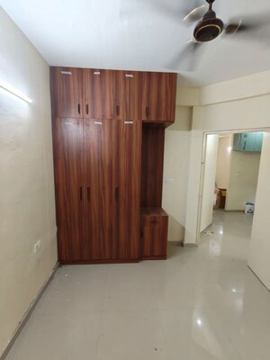 Room in 3 BHK Apartment at Pyramid Infinity, Sector 70 – for Rent