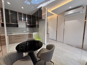 Team Area in 2 BHK Apartment at Pushpak Nagar – for Sale