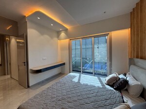 Room in 2 BHK Apartment at Pushpak Nagar – for Sale