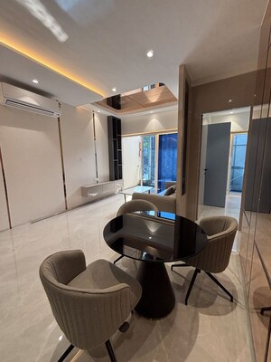 Team Area in 2 BHK Apartment at Pushpak Nagar – for Sale