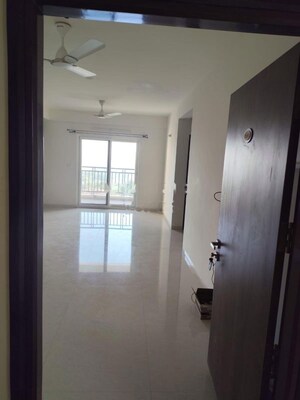 Room in 2 BHK Apartment at DSR RR Avenues, Yelahanka – for Rent