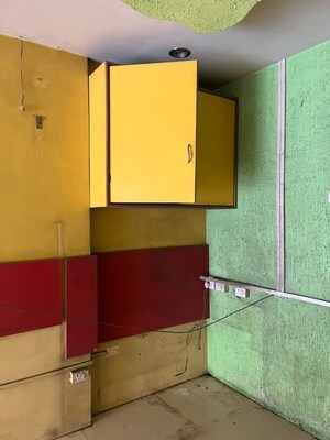 Team Area in  Shop at Bytco Point – for Sale