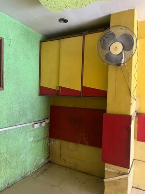 Team Area in  Shop at Bytco Point – for Sale