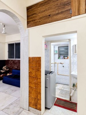 Furnished Amenities in 1 BHK Apartment at Bandra West – for Rent