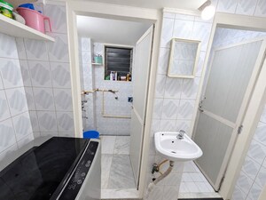 Bathroom in 1 BHK Apartment at Bandra West – for Rent