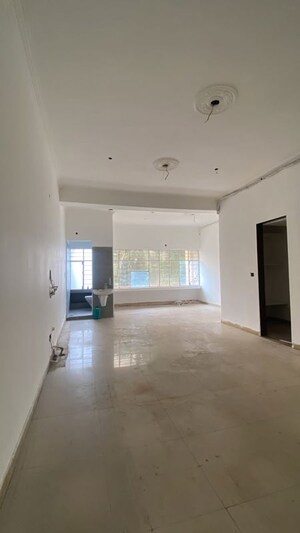  Shop For Rent in Manimajra