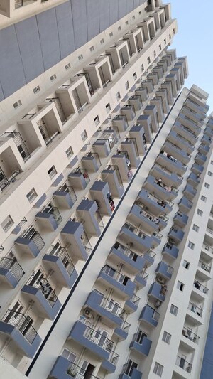 3 BHK Apartment – Exterior View View at Amrapali Dream Valley - for Sale