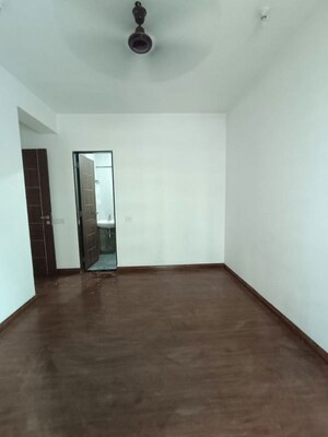 Room in 2 BHK Apartment at Essen Aishwaryam Comfort Phase-I, Akurdi – for Rent
