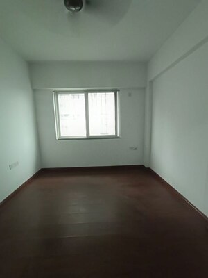 Room in 2 BHK Apartment at Essen Aishwaryam Comfort Phase-I, Akurdi – for Rent