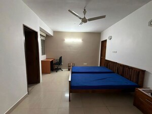 Bedroom in 4 BHK Apartment at Ulsoor Lake – for Rent