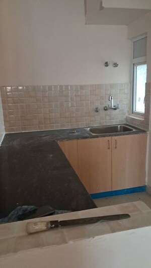 Bathroom in 3 BHK Apartment at Amrapali Ivory Heights, Amrapali Dream Valley – for Sale